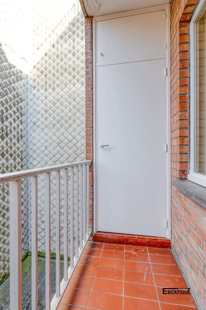 Exclusief, volledig vernieuwd appartement (104 m²) op gegeerde ligging te Oostende! foto 18