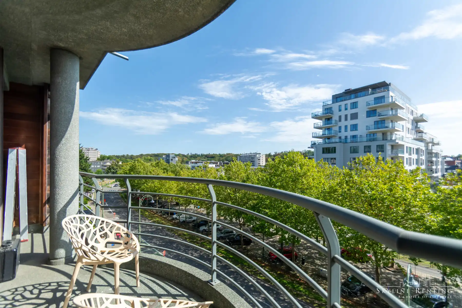 2 slaapkamer gemeubeld appartement met terras foto 4
