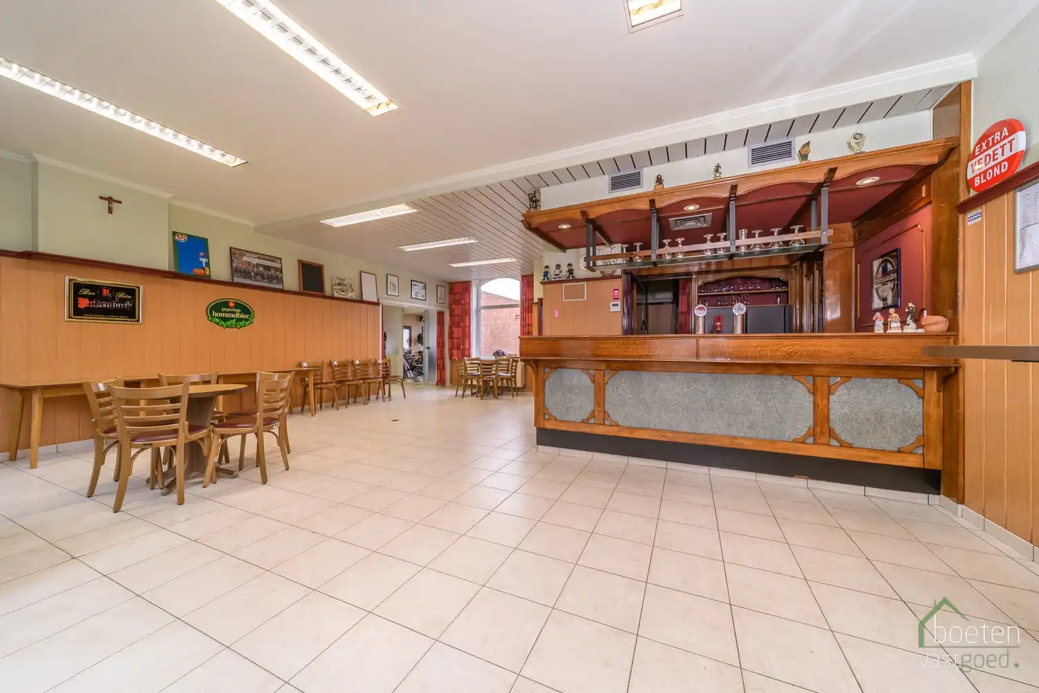 Reninge: eigendom met huidige handelsbestemming (café De Pollepel), eveneens geschikt voor woongebruik, op 444m² grondopp. foto 5