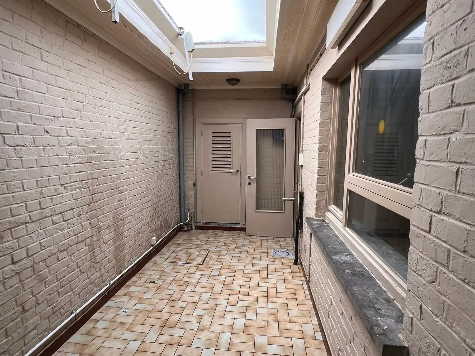 Ruime woning met 5 slaapkamers foto 6