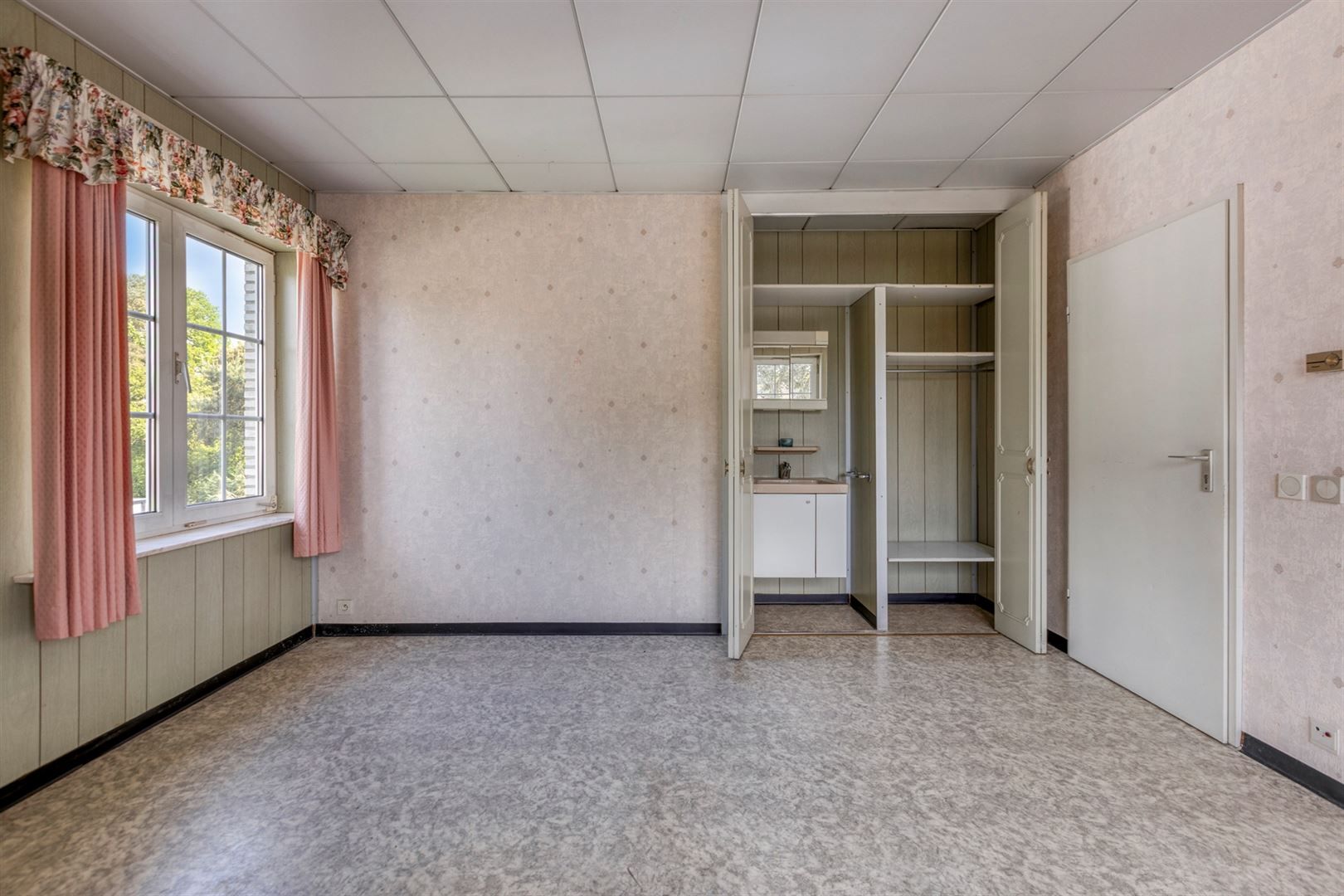Ruime villa met 5 slaapkamers vlakbij Park Molenvijvers in Genk foto 25