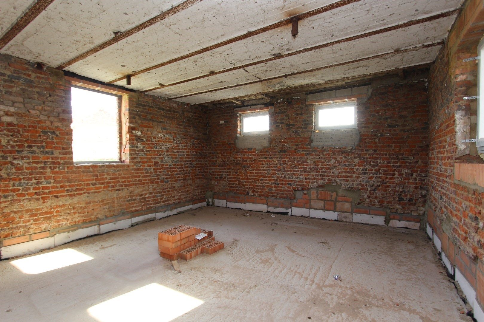 Landelijk gelegen hoeve op 40 are - Te renoveren - met goedgekeurde vergunning foto 16