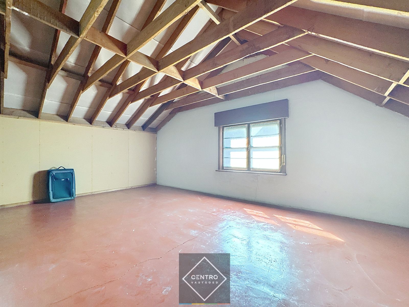 PERFECT ONDERHOUDEN woning met 3  à 4 slpks en 2 garages! foto 22