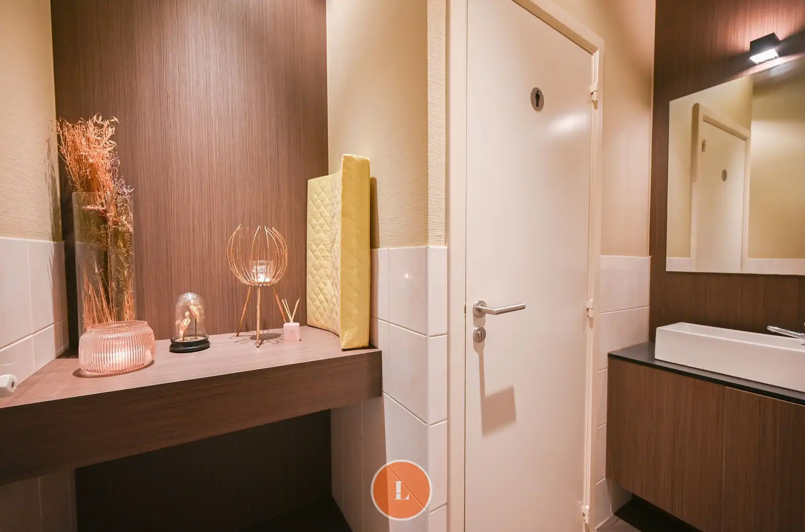 Handelspand met charmante gevel in hartje centrum Menen foto 11