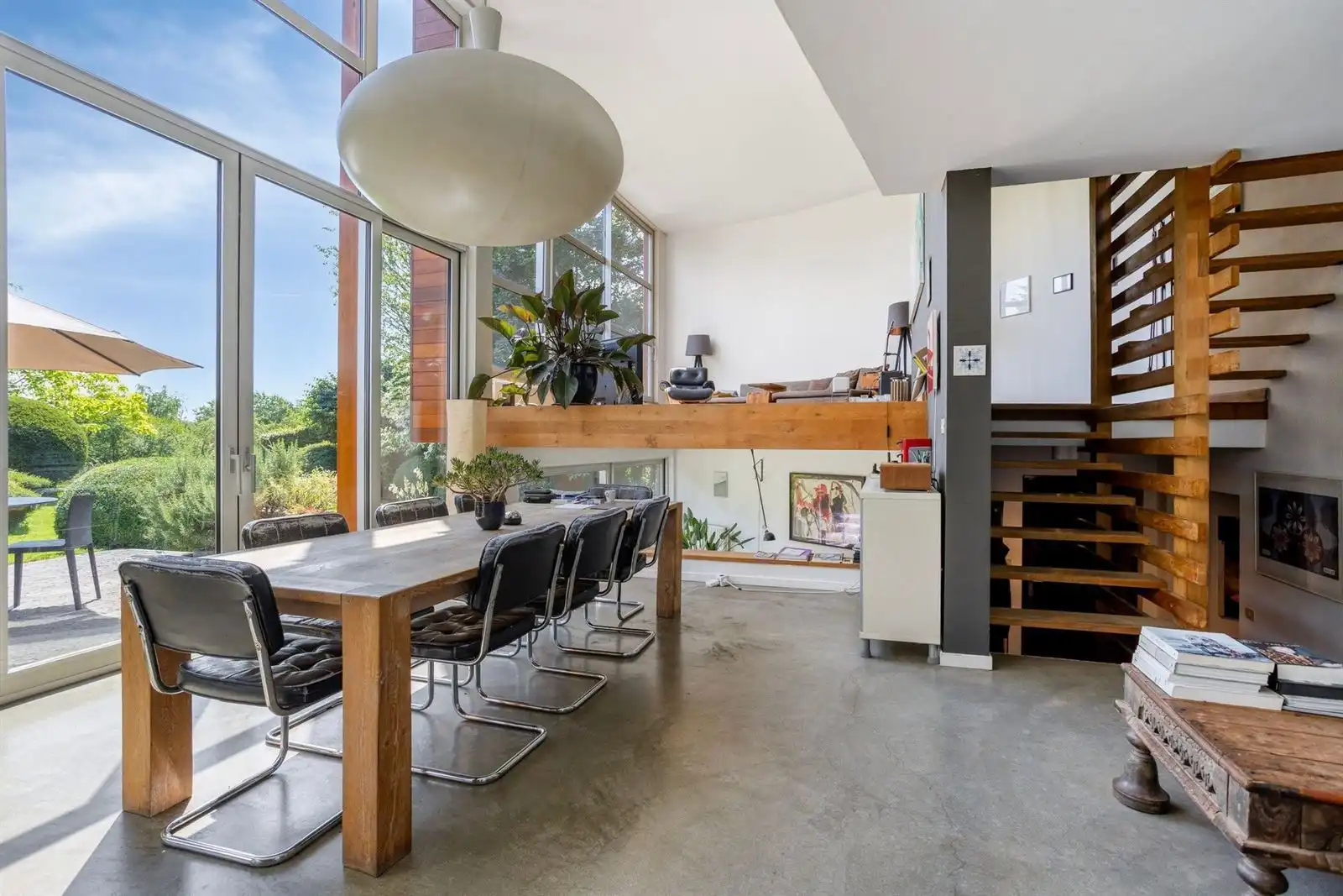 Architecturale woning met open zicht, privacy en uitzonderlijke lichtinval nabij het Hallerbos foto 5