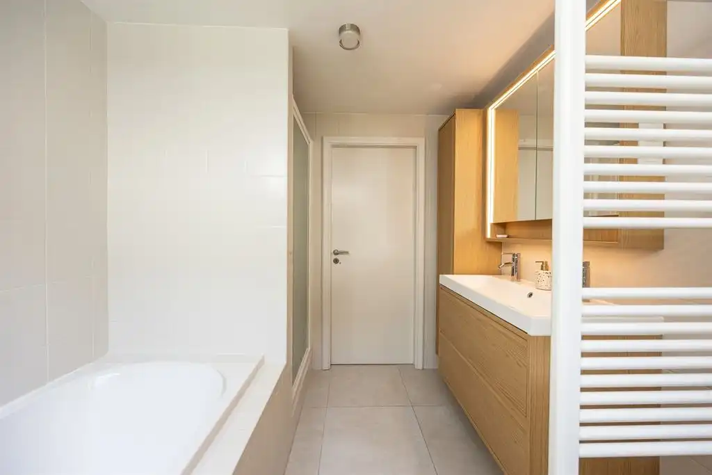 Riume, instapklare bel-etage met zonnige tuin foto 18