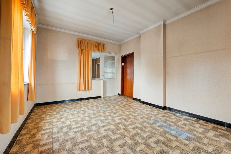 CHARMANT TE RENOVEREN GEZINSWONING OP EEN PERCEEL VAN MAAR LIEFST 37A60CA IN ZOUTLEEUW foto 15