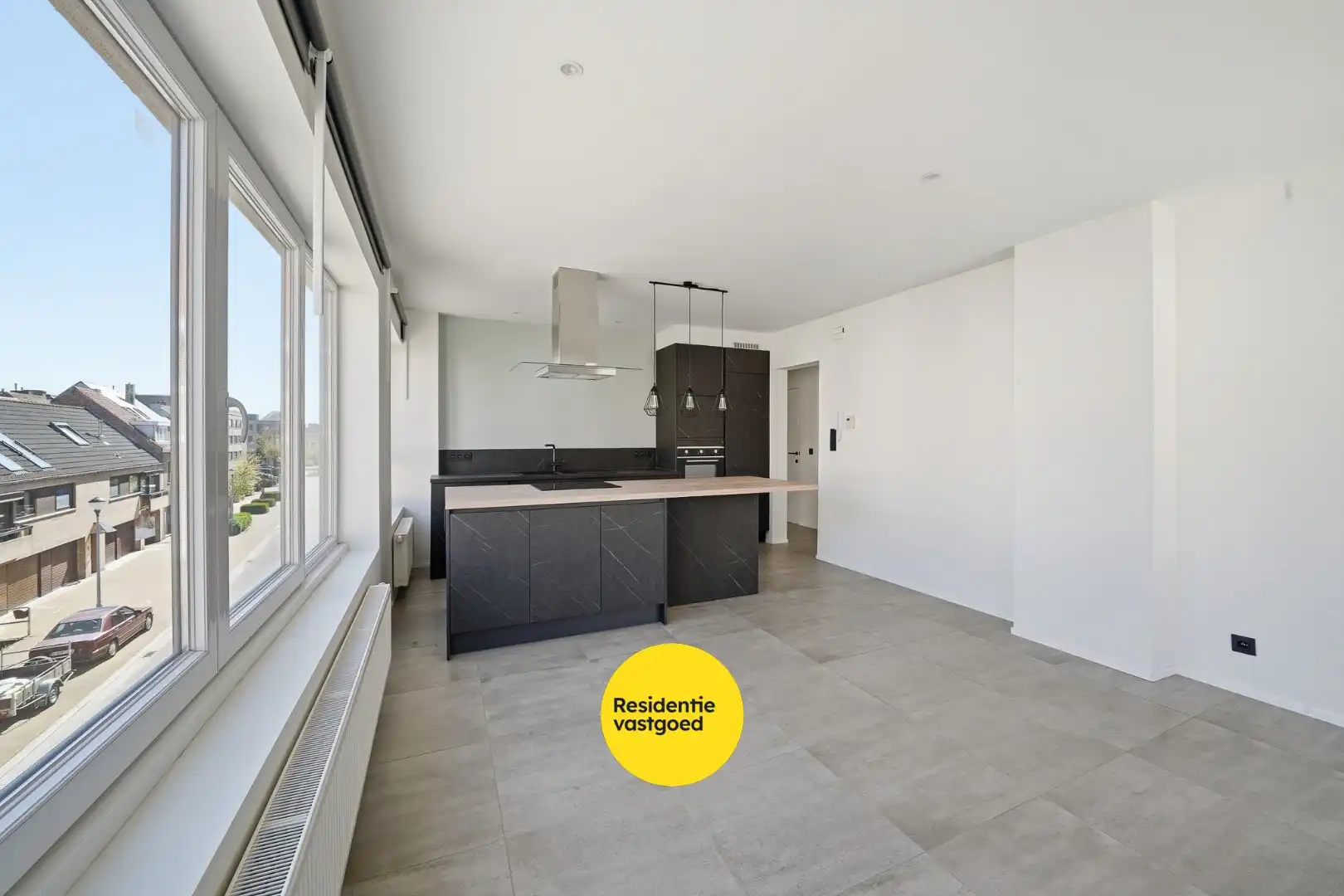 Instapklaar, energiezuinig appartement op topligging in Mariakerke (Oostende) foto 4