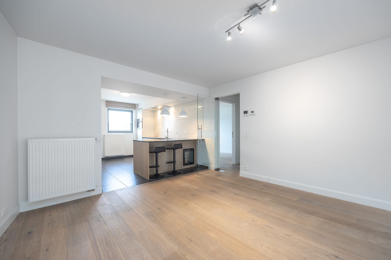 Luxueus 2 slaapkamer appartement in het hartje van Gistel foto 2