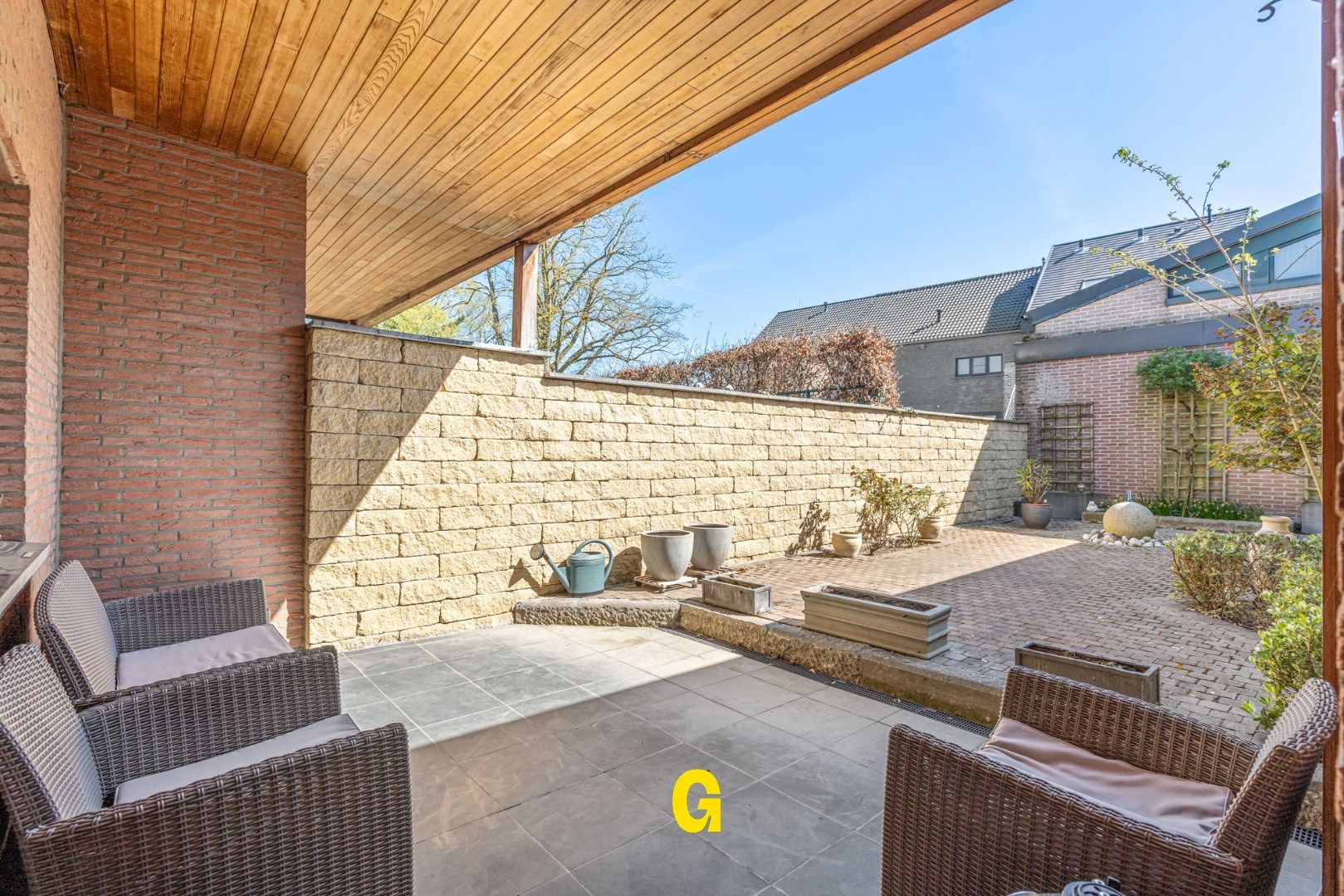 Netjes verzorgde halfopen woning met ruime garage vlakbij het centrum van Munsterbilzen foto 19