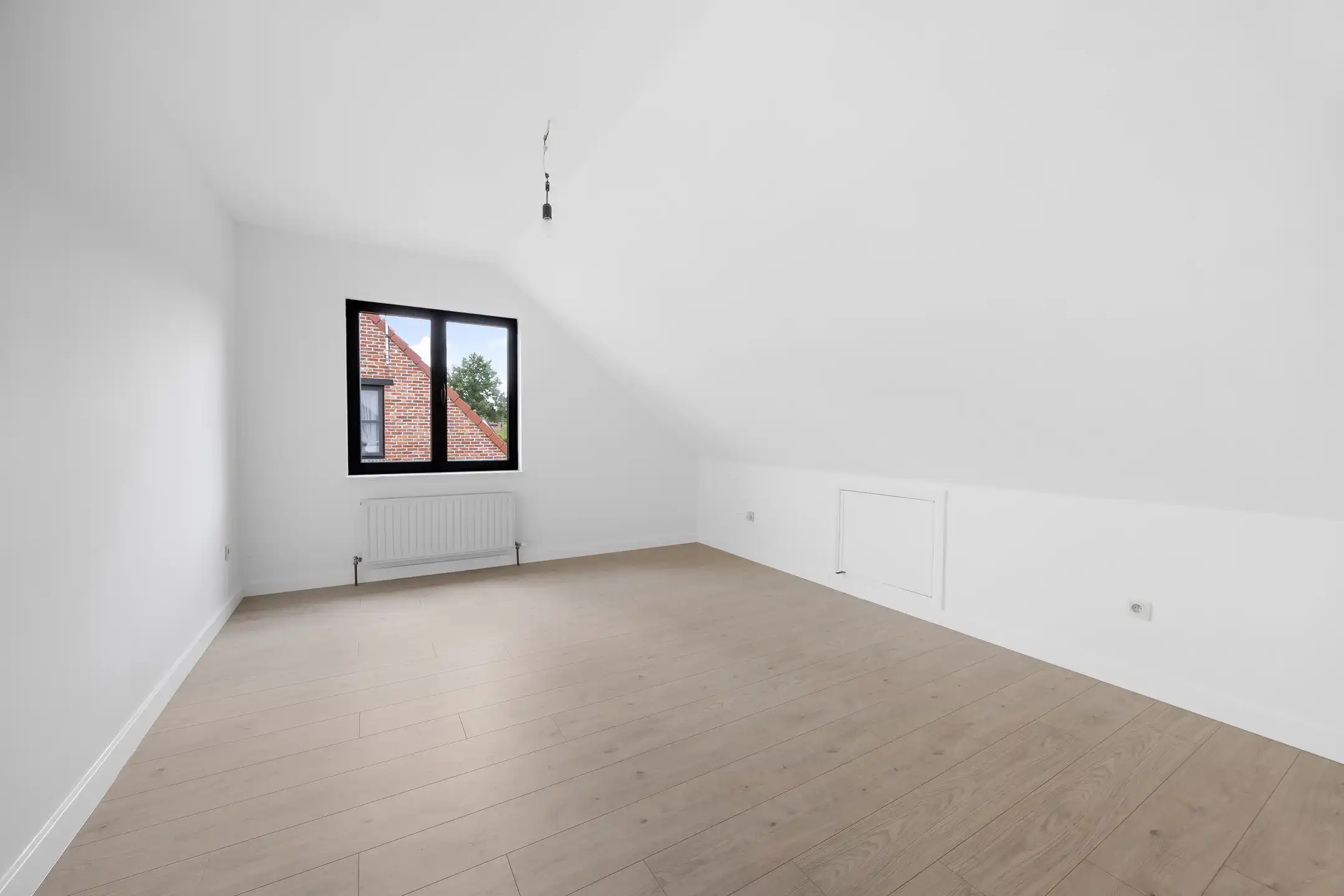 Grotendeels gerenoveerde woning met veel mogelijkheden foto 10