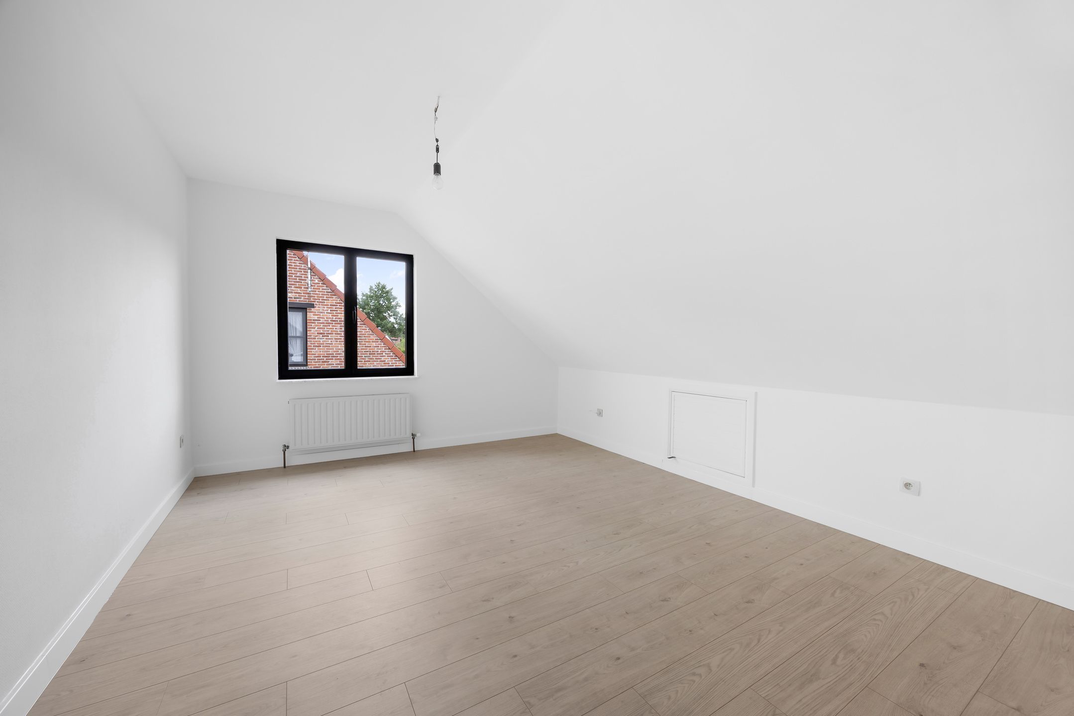 Grotendeels gerenoveerde woning met veel mogelijkheden foto 10