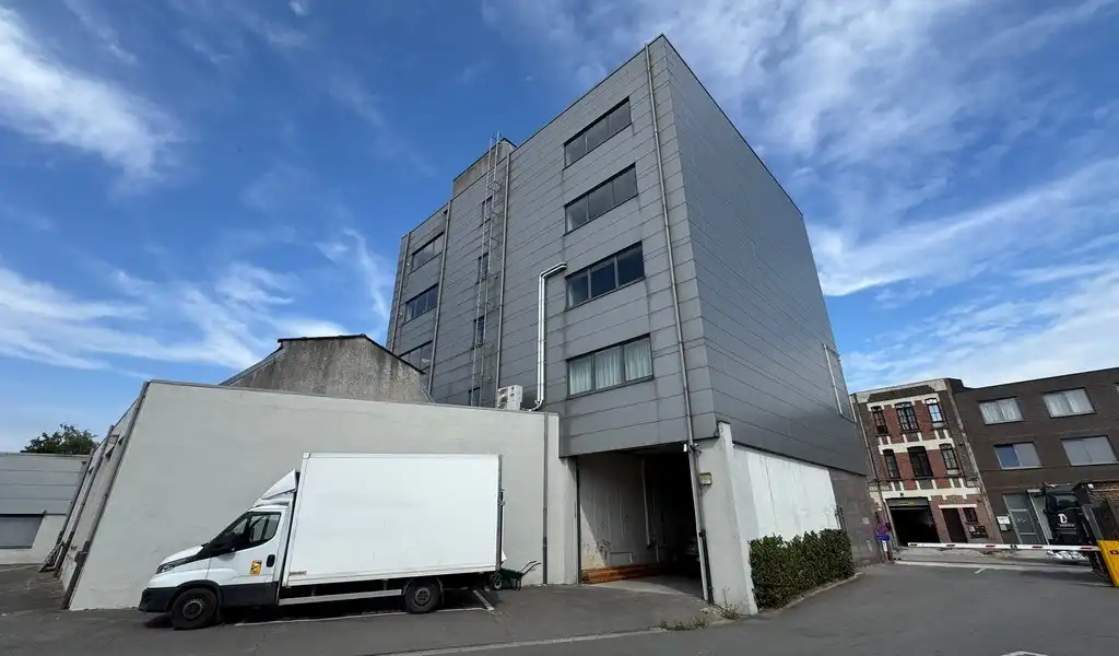 Instapklare kantoorruimte te huur in Merksem foto 26