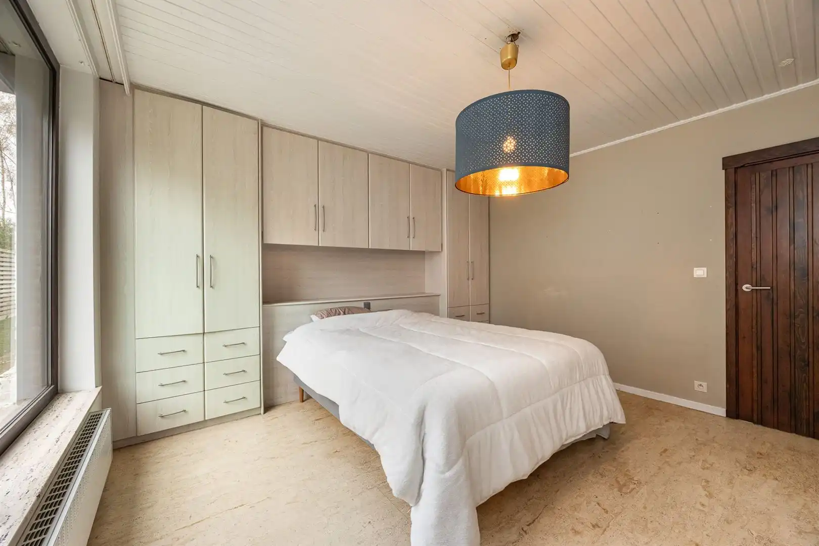 Ruime laagbouwwoning met zuidtuin in doodlopende straat. foto 16