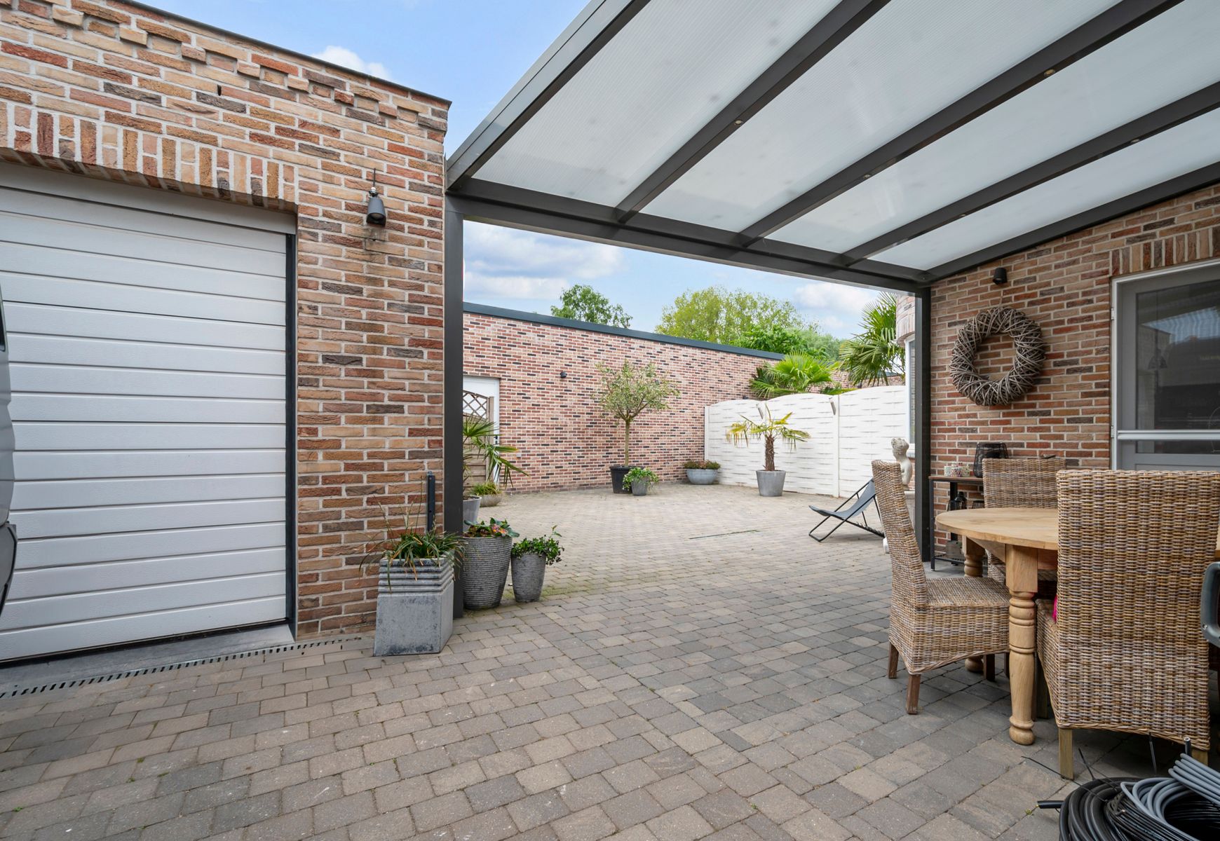 Halfopen bebouwing in topstaat foto 24