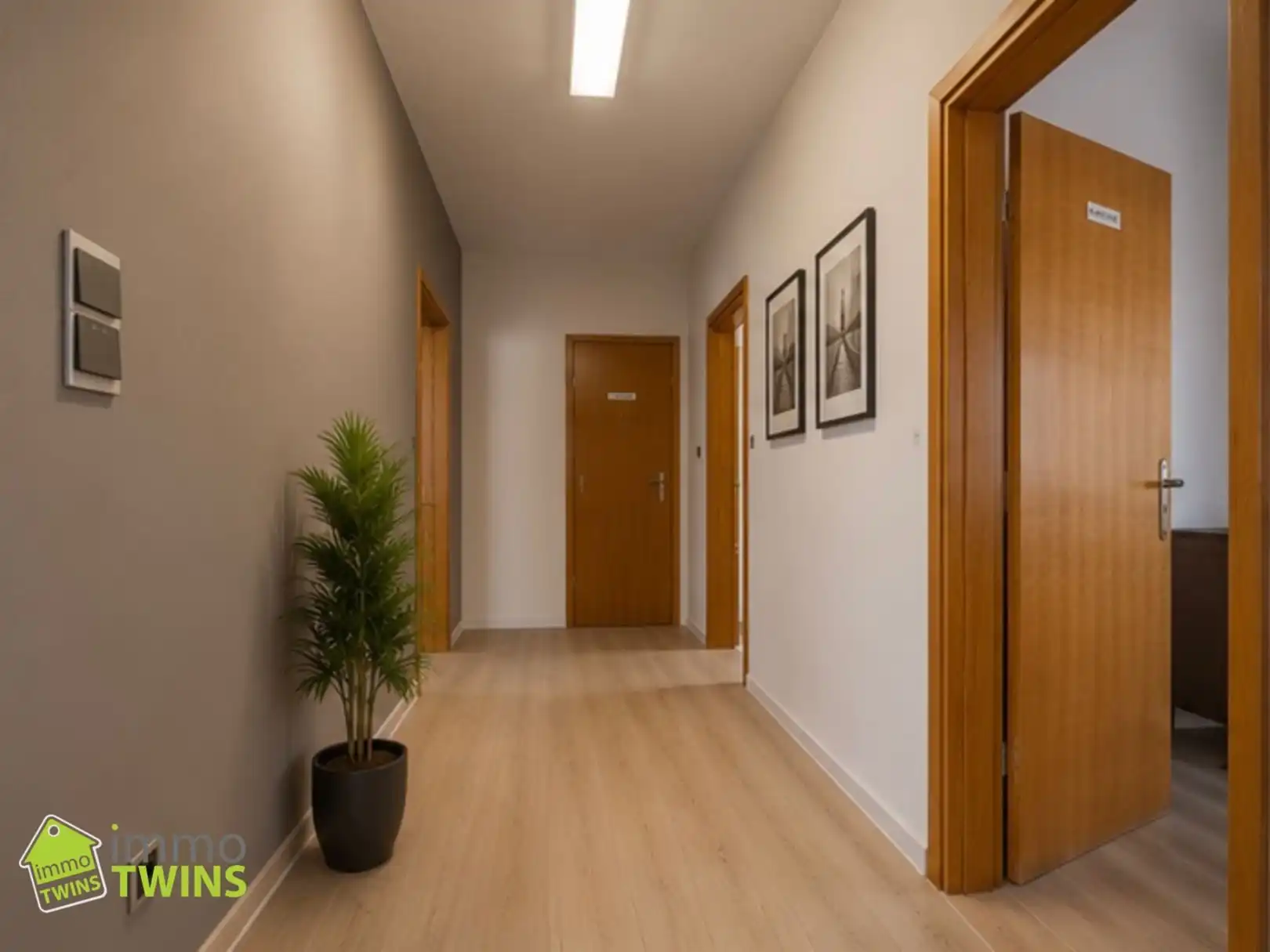 Uitzonderlijk ruime en veelzijdige praktijkwoning / cohousing met tal van mogelijkheden foto 27
