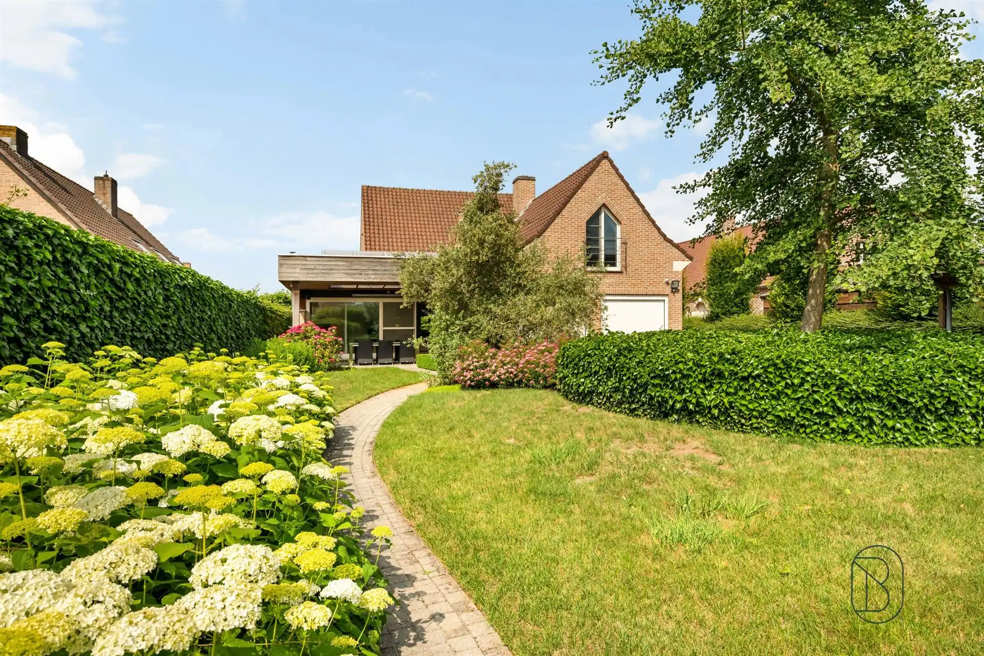 Charmante woning met prachtige tuin in Wielsbeke foto 7