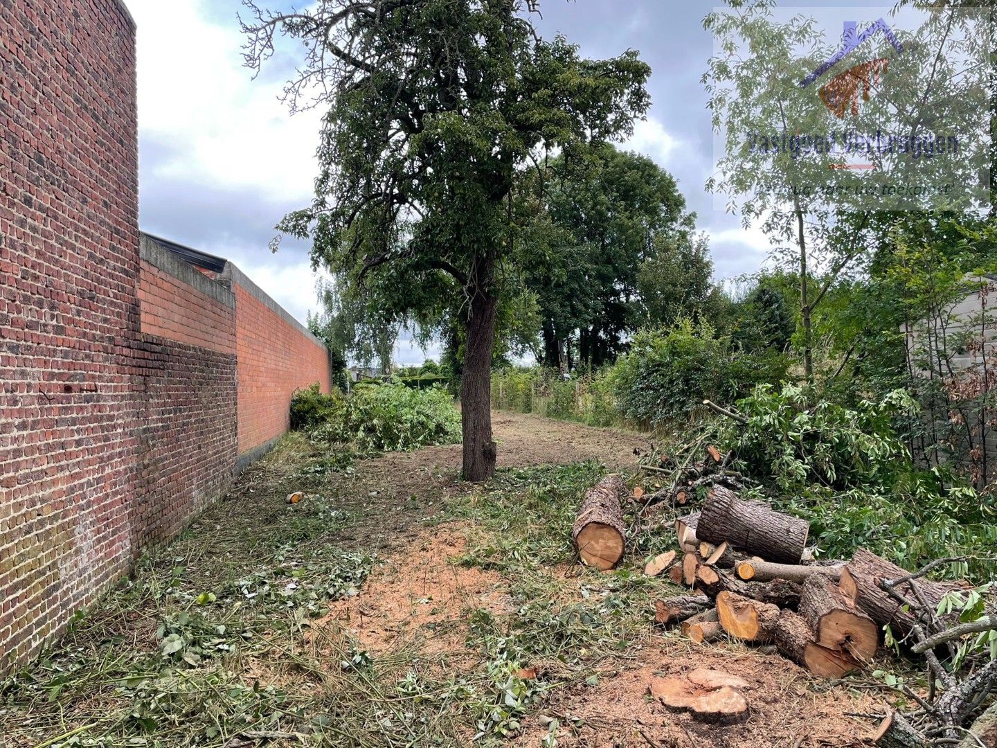 Bouwgrond voor gesloten bebouwing met grote tuin foto 2