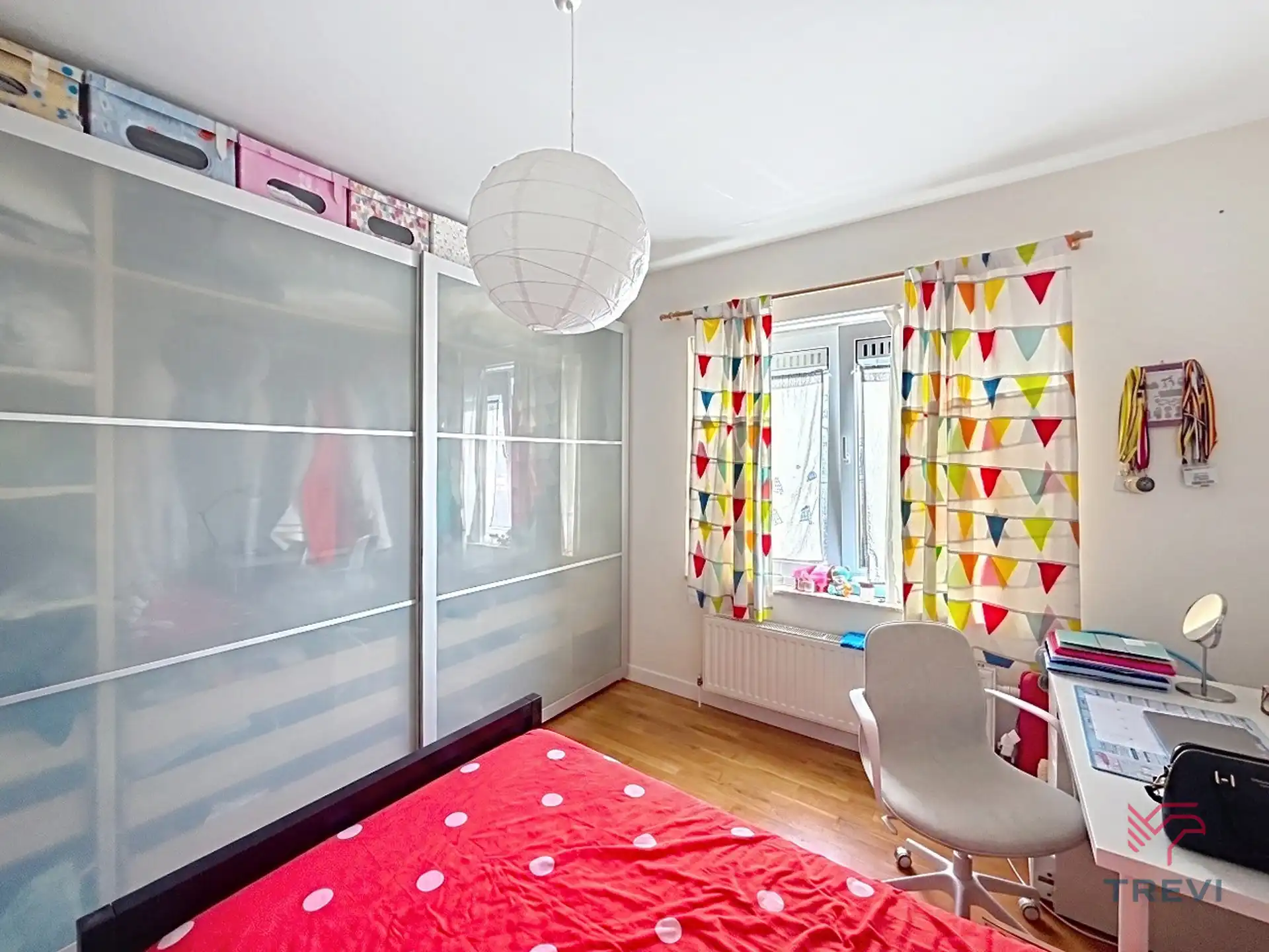 Appartement met 2 slaapkamers in een woonwijk! foto 9