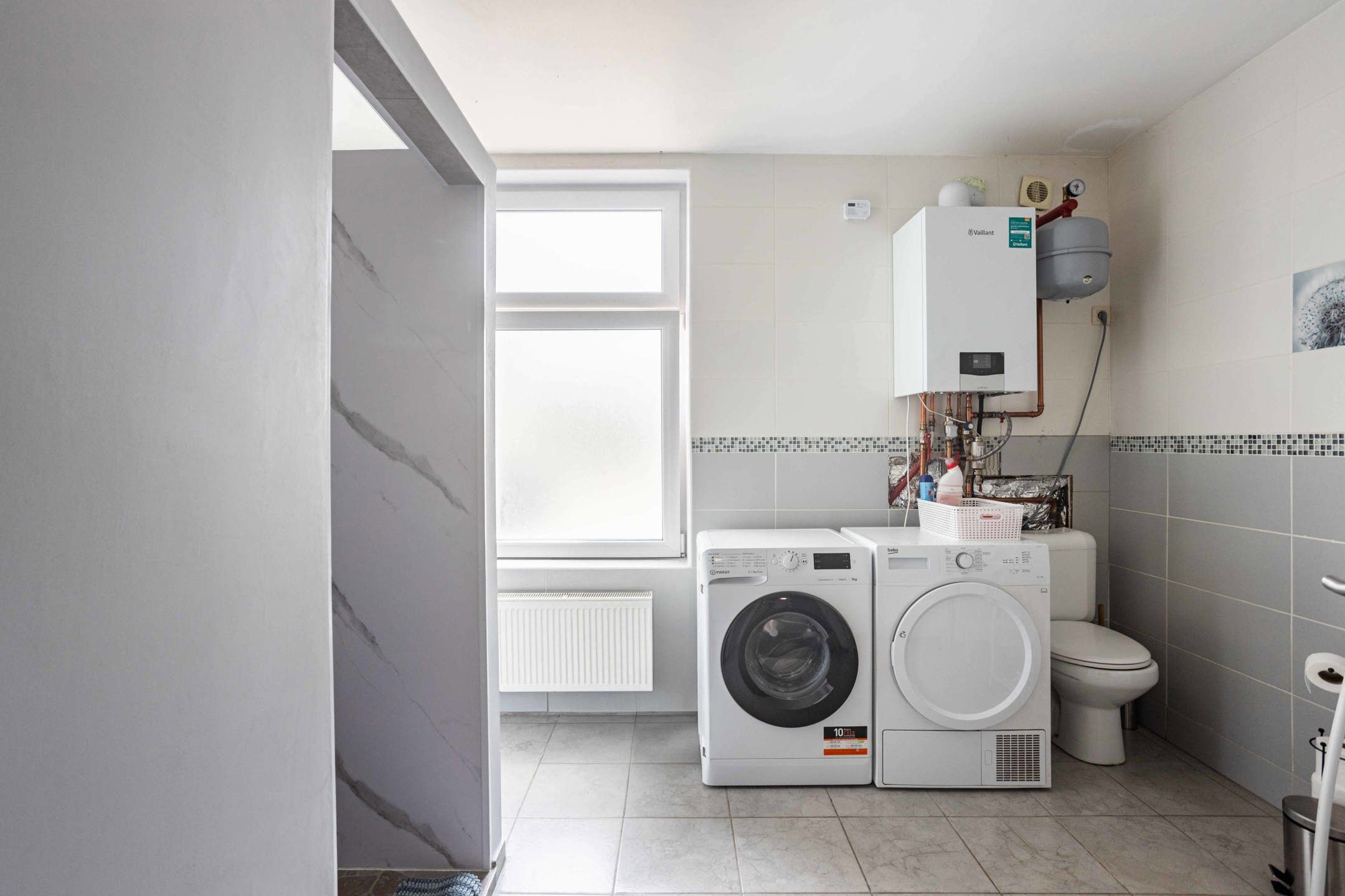 Ruime, instapklare woning met tuin in rustige omgeving! foto 16