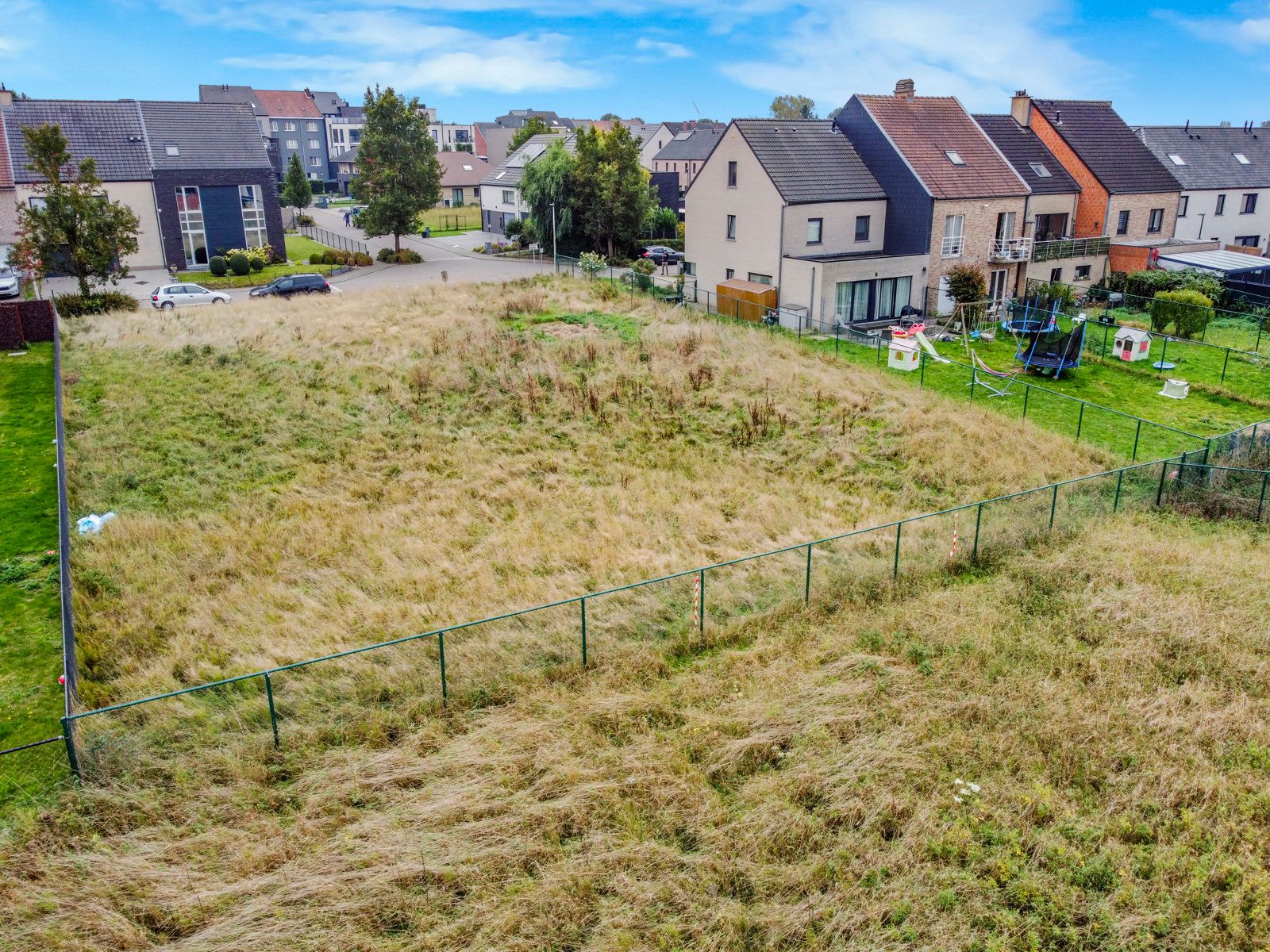 Perceel bouwgrond HOB in rustige en residentiële straat foto 4