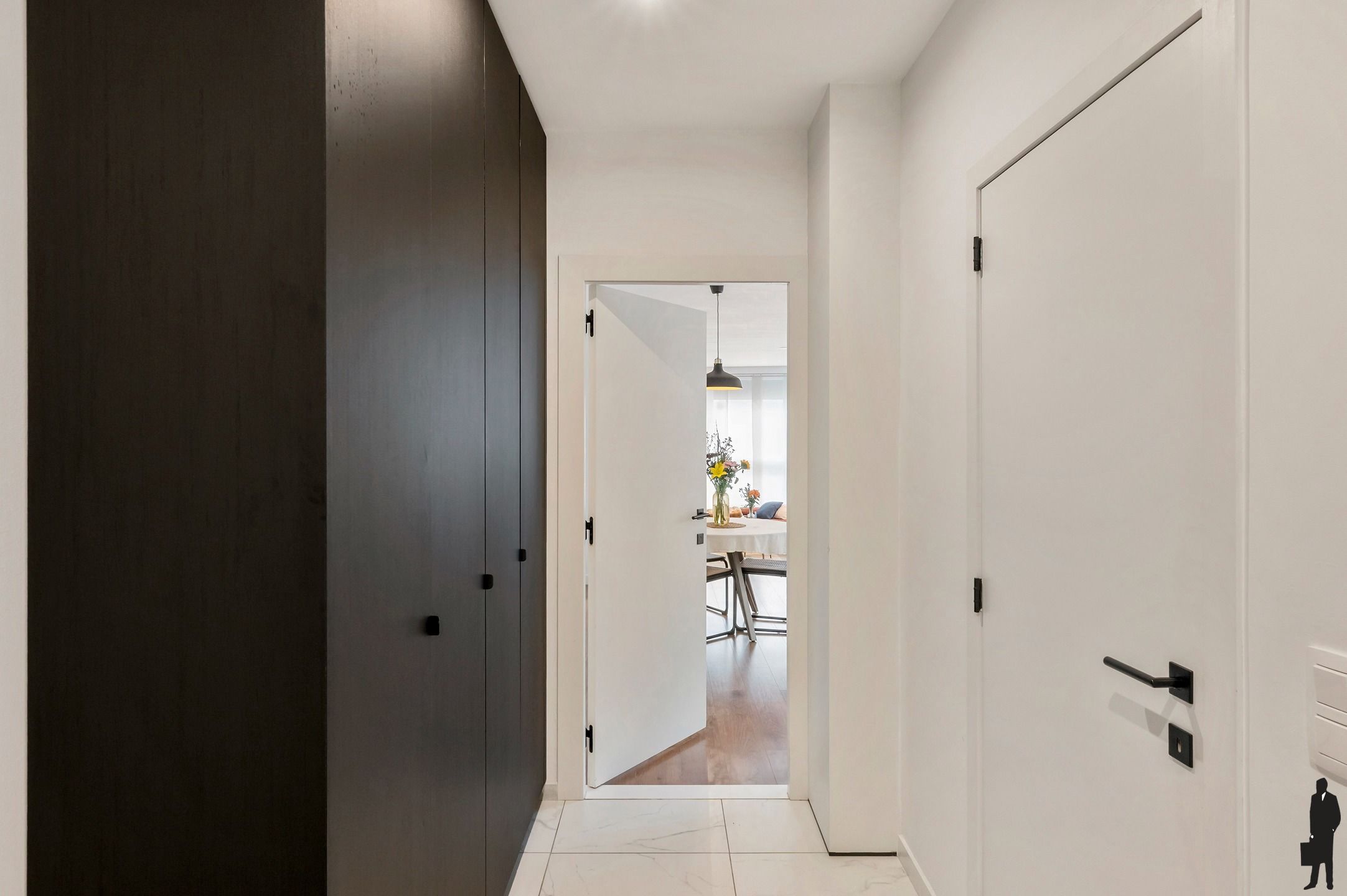 Instapklaar ruim gelijkvloers appartement in hartje Zurenborg foto 14