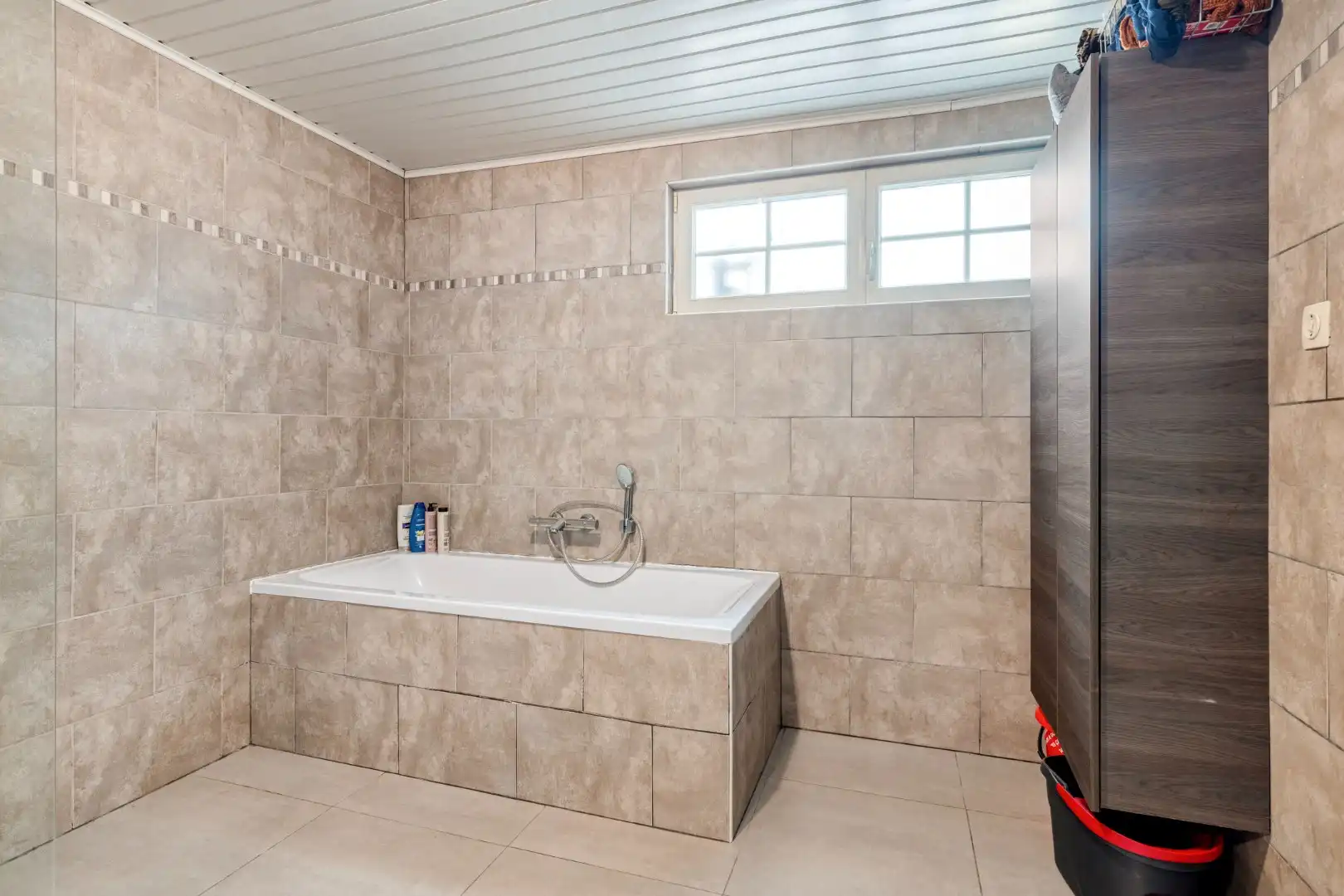 Te renoveren woning met 3 slpks op een prachtig perceel van 1.428 m² !  foto 16