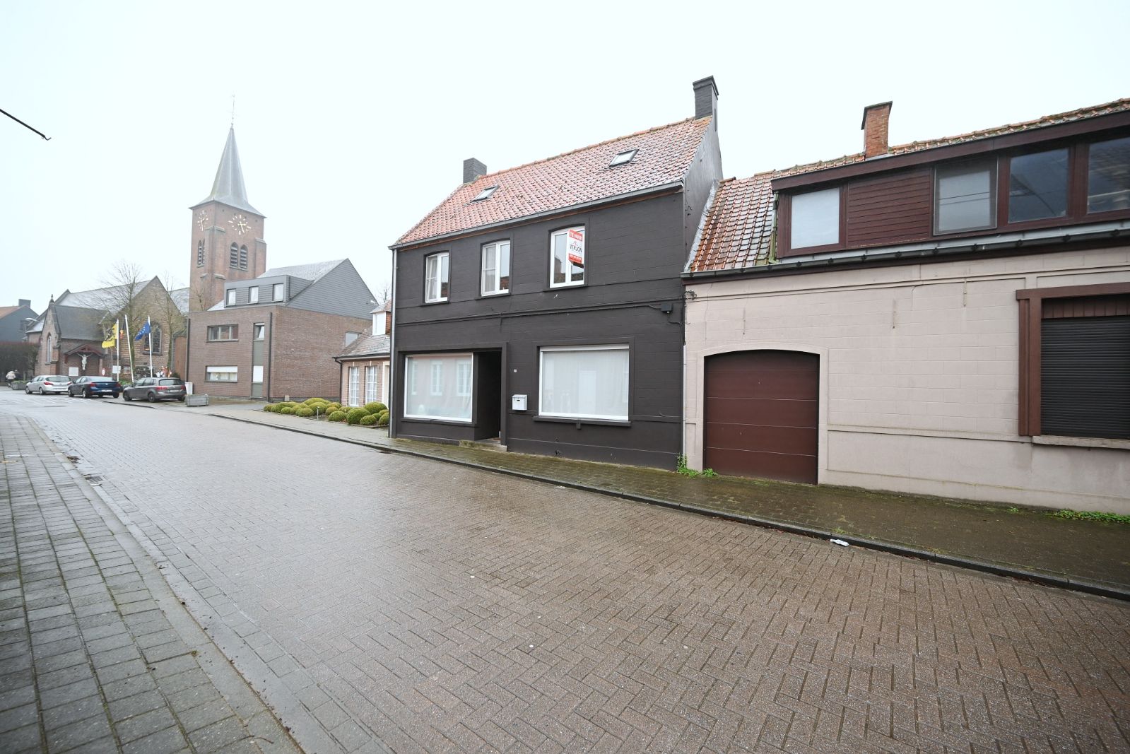 Ruime woning (HOB) met 4 slaapkamers in hartje Kachtem! foto {{pictureIndex}}