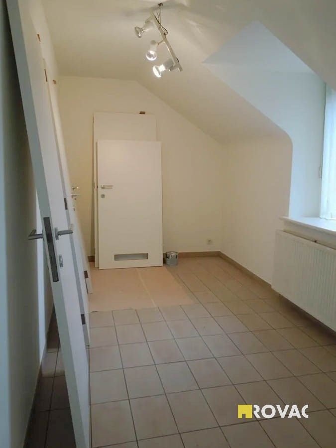 Vernieuwd appartement met 2 slaapkamers! foto 15