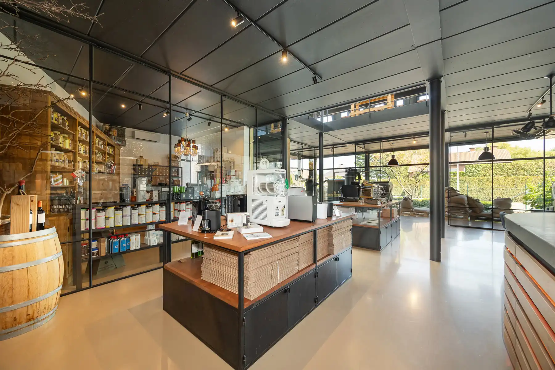 Woning met handelspand op een perceel van 1.497m². foto 6