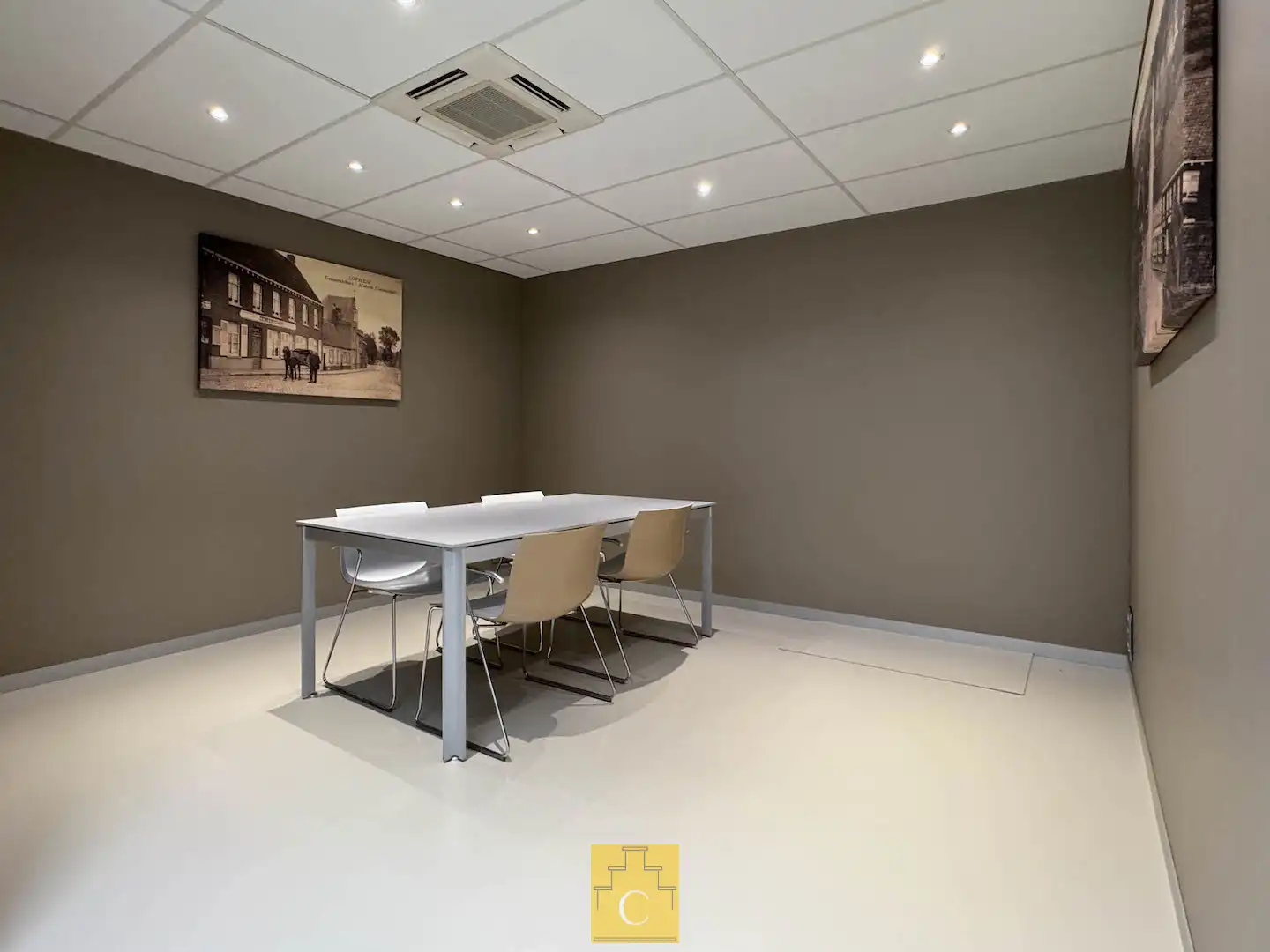 Ruim handelspand met duplexwoonst in het centrum van Loppem foto 6