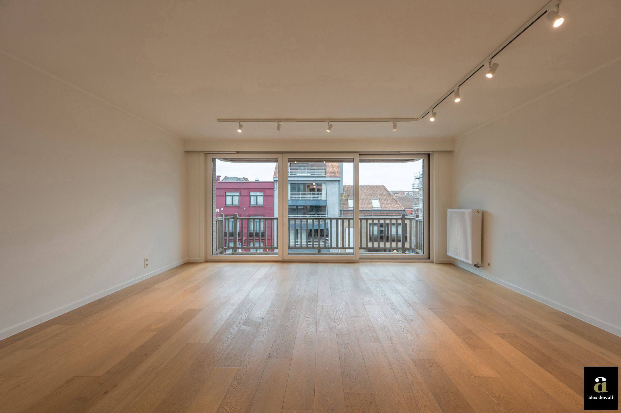 Ruim 2-slaapkamerappartement met westgericht terras op de Lippenslaan foto 5