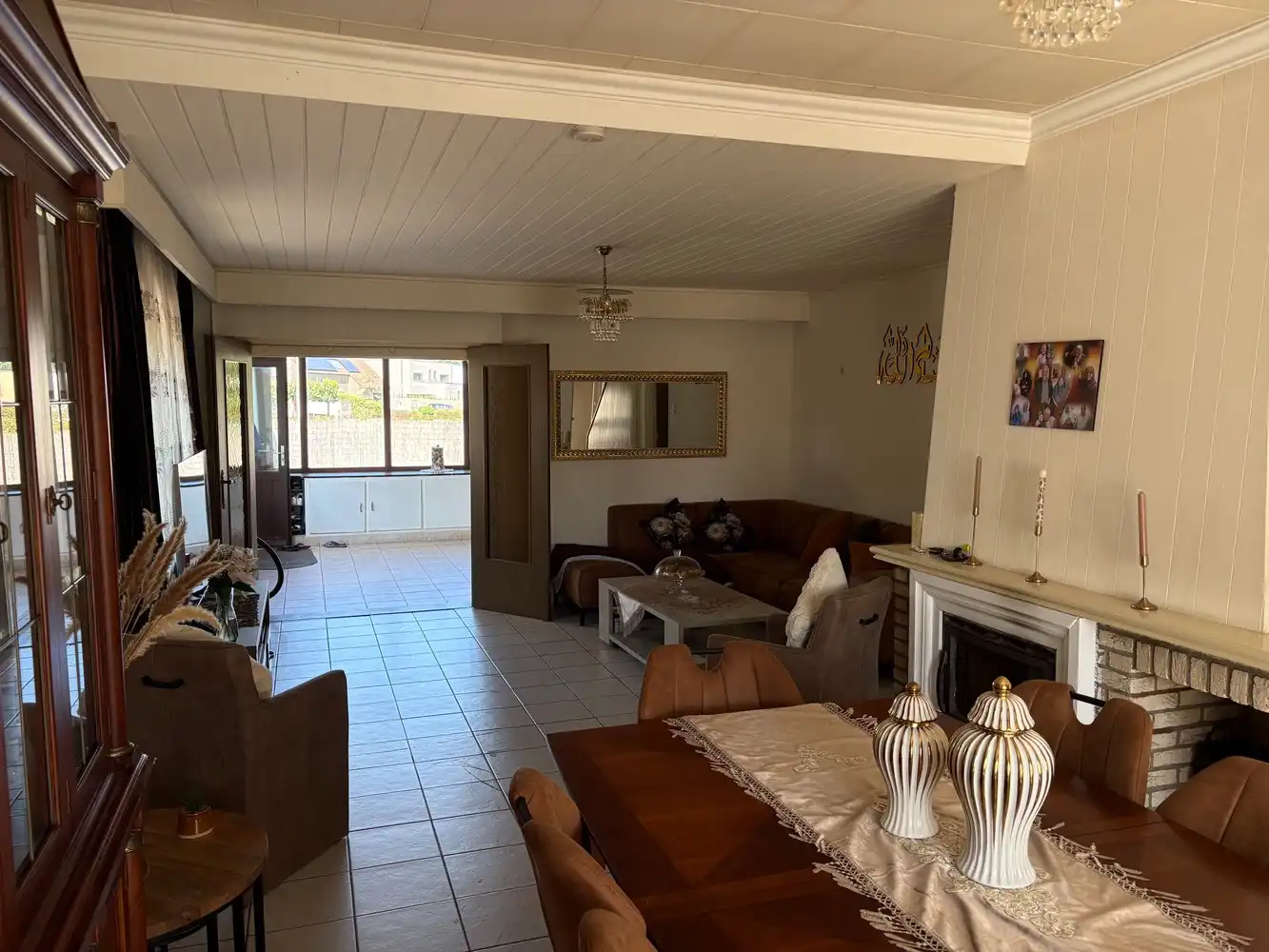 Goed gelegen ruime woning met 4 slk op mooi perceel van 9a30ca foto 6