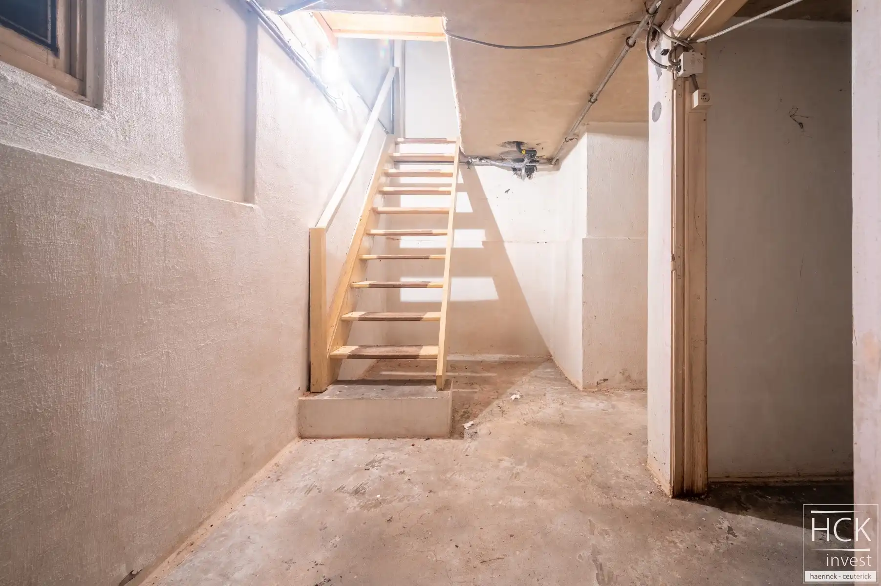 ZULTE - Charmante te renoveren woning met 3 SLPK, garage & 2 zolders!! foto 28