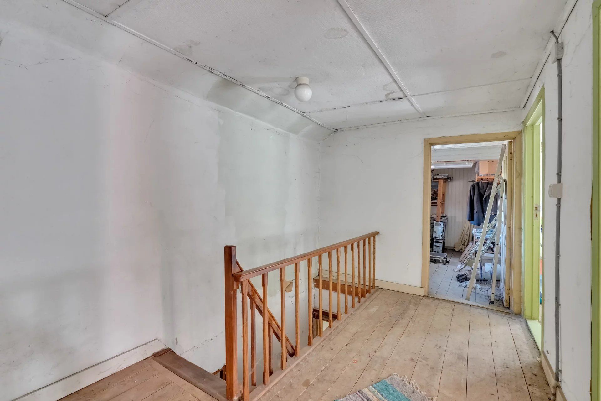 Te renoveren hoeve met binnenkoer en stallingen foto 9