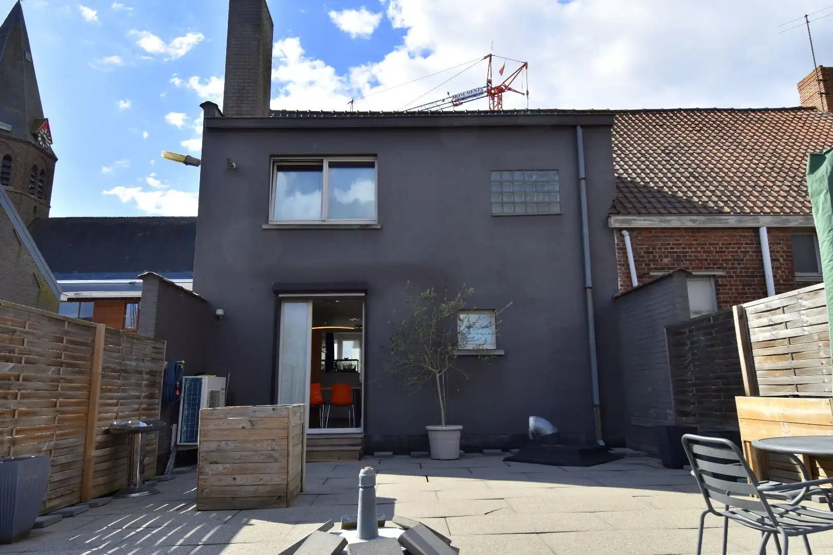 Handelspand op commerciële ligging met bovenliggend 3-slaapkamer appartement te Bissegem foto 15