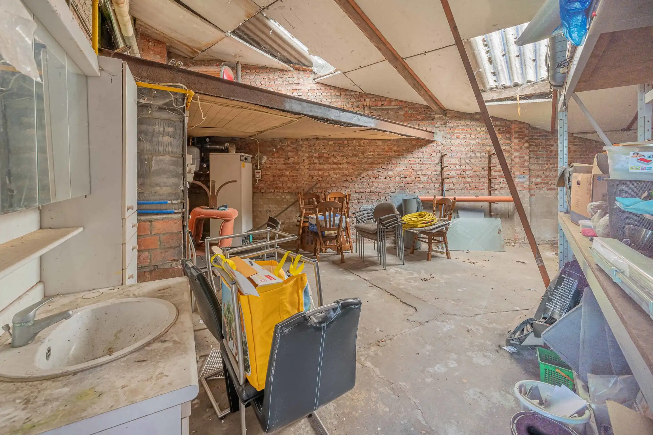 Te renoveren woning met magazijn op ruim perceel (833 m²) foto 29