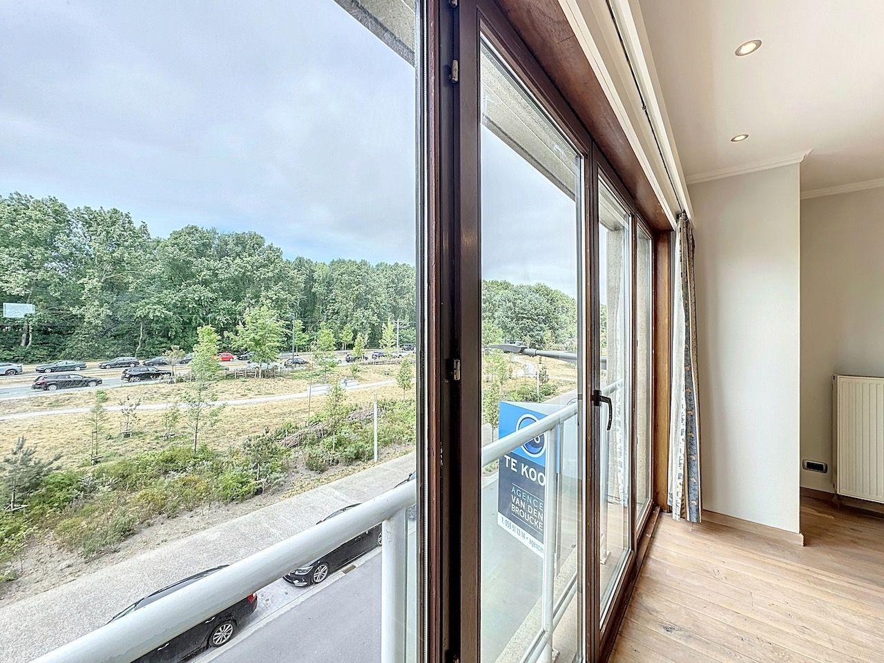 Ruim en lichtrijk appartement gelegen op de tweede verdieping van een goed onderhouden residentie foto 6