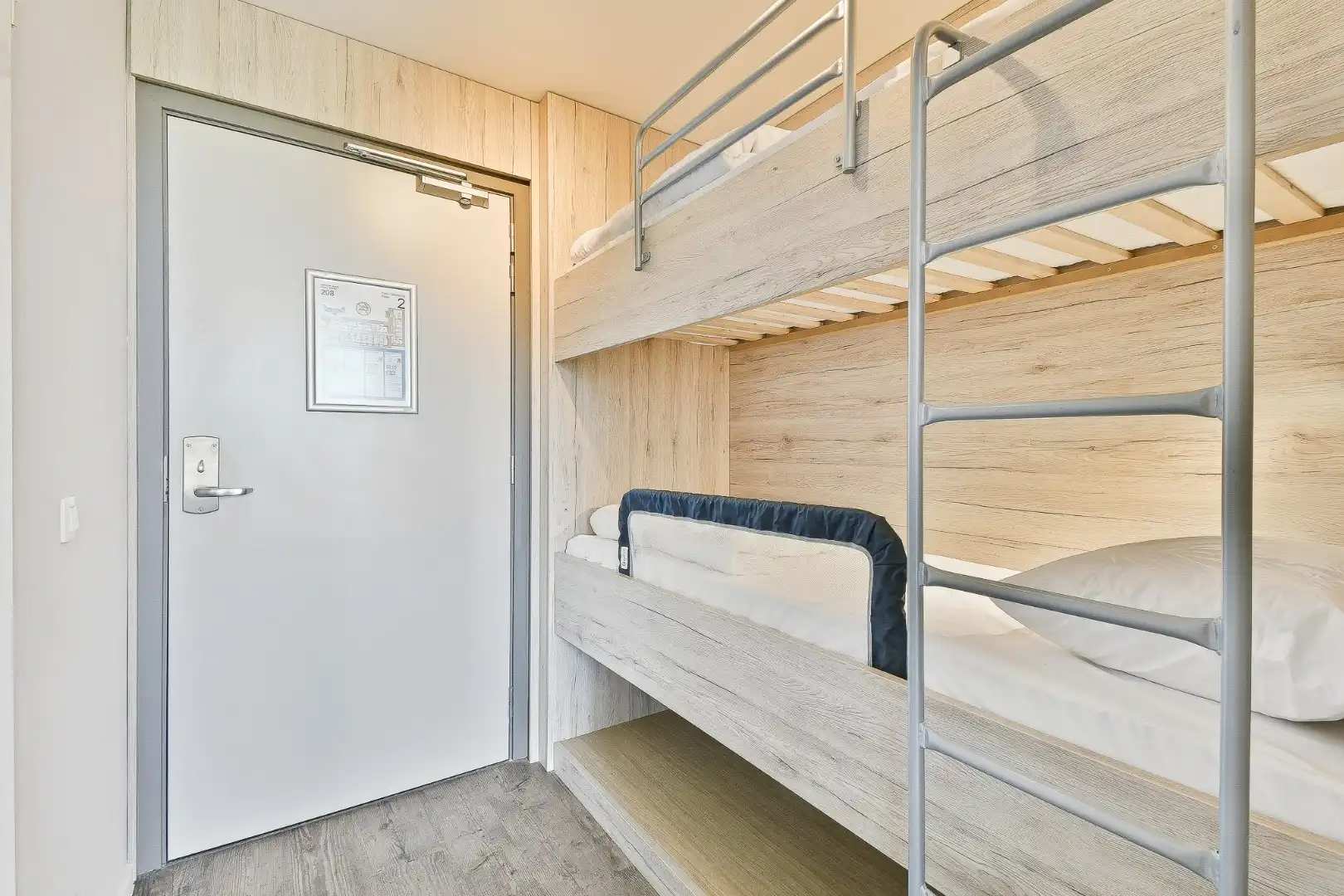 Vernieuwd gemeubeld vakantieappartement foto 8