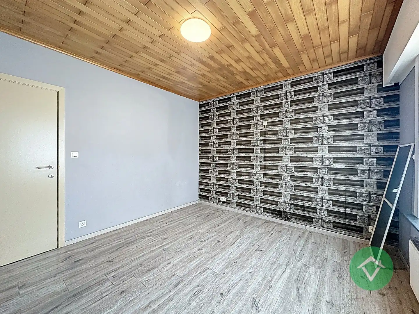 Statige bungalow op 1.811m² met landelijk zicht, drie slaapkamers en twee garages te Ichtegem foto 14