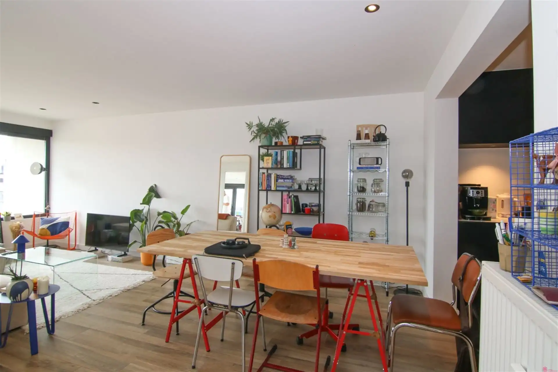 Modern appartement in het centrum van de stad foto {{pictureIndex}}