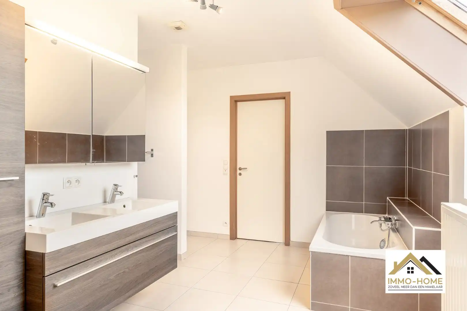 Prachtig afwerkte HOB op topligging  foto 21