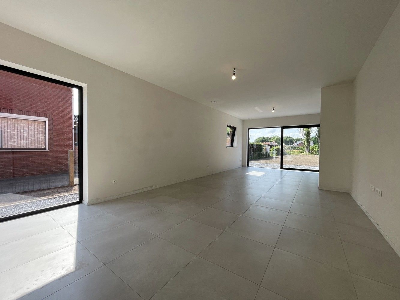 Afgewerkte nieuwbouwwoning met 3 slaapkamers foto 8