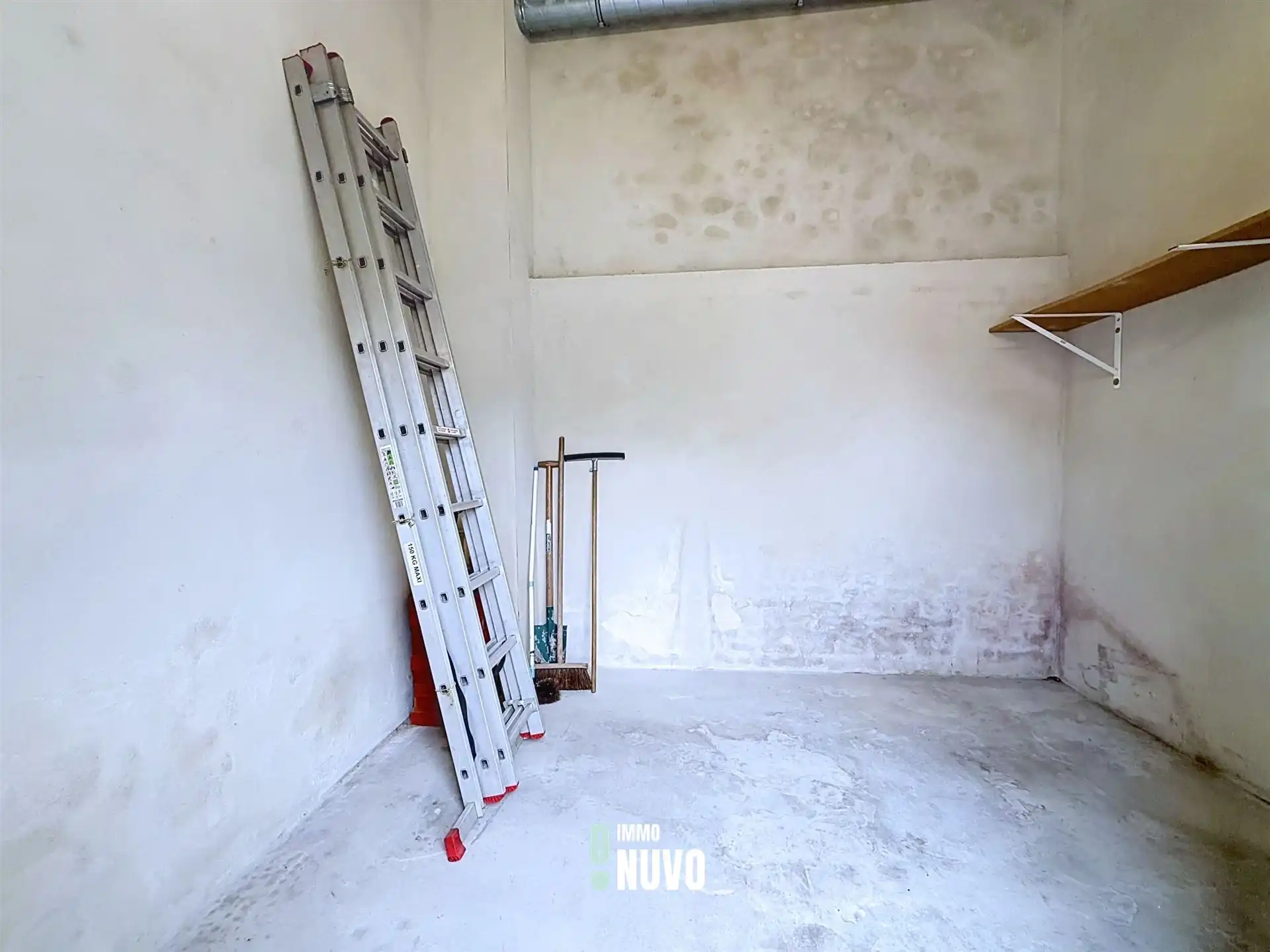 Gezinswoning met 3 slaapkamers, bureau, tuin en garage foto 17