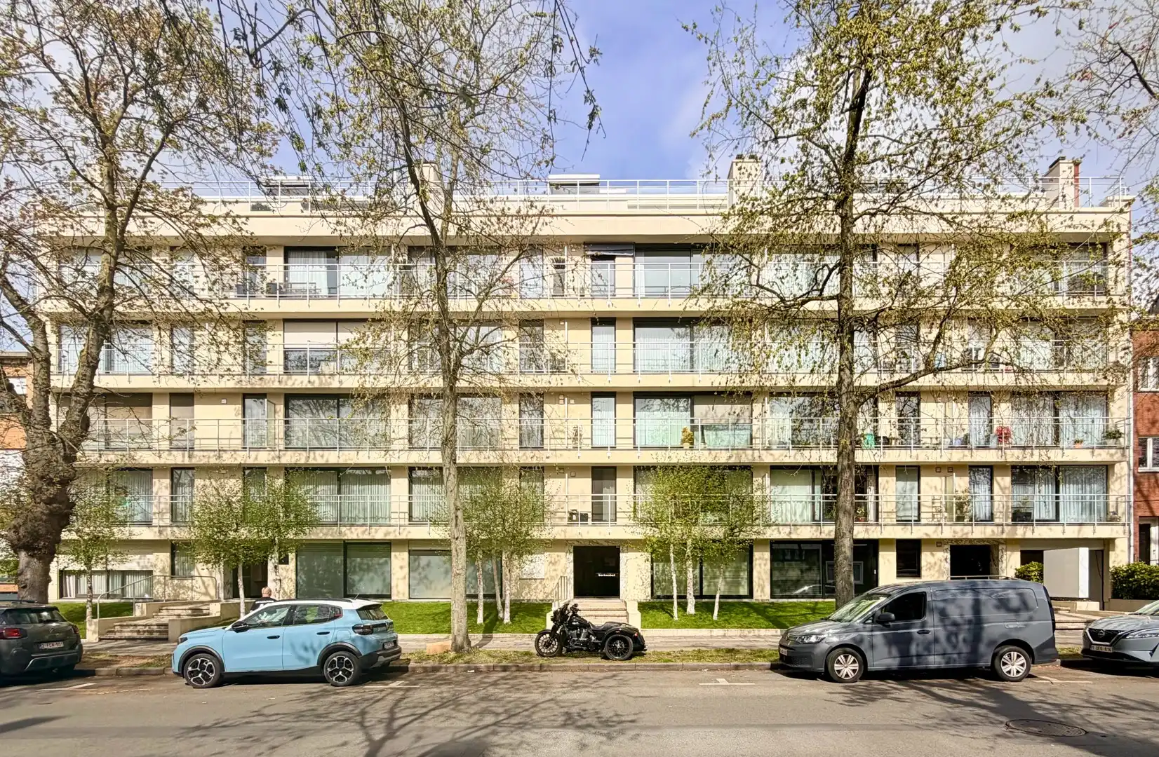 Ruim appartement op rustige ligging in Kortrijk! foto {{pictureIndex}}