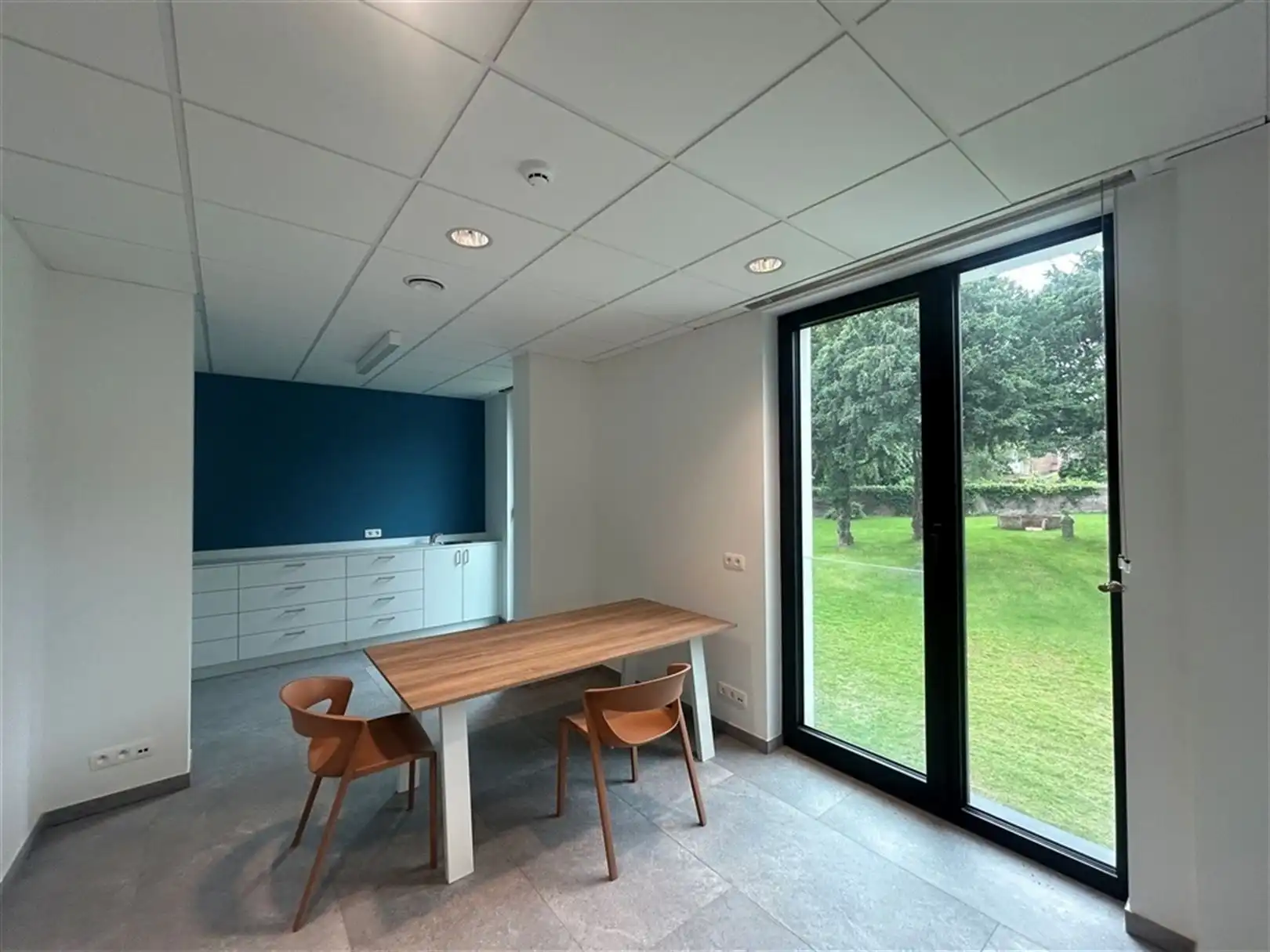 Kantoorgebouw foto 14