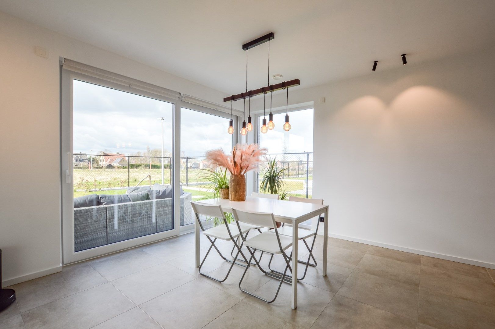 Instapklare halfopen nieuwbouwwoning te Varsenare! foto 7
