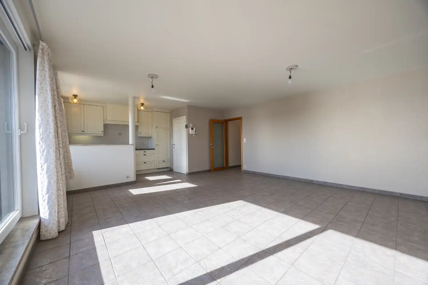 Appartement met twee slaapkamers en zonnig terras te koop in Middelkerke foto 3