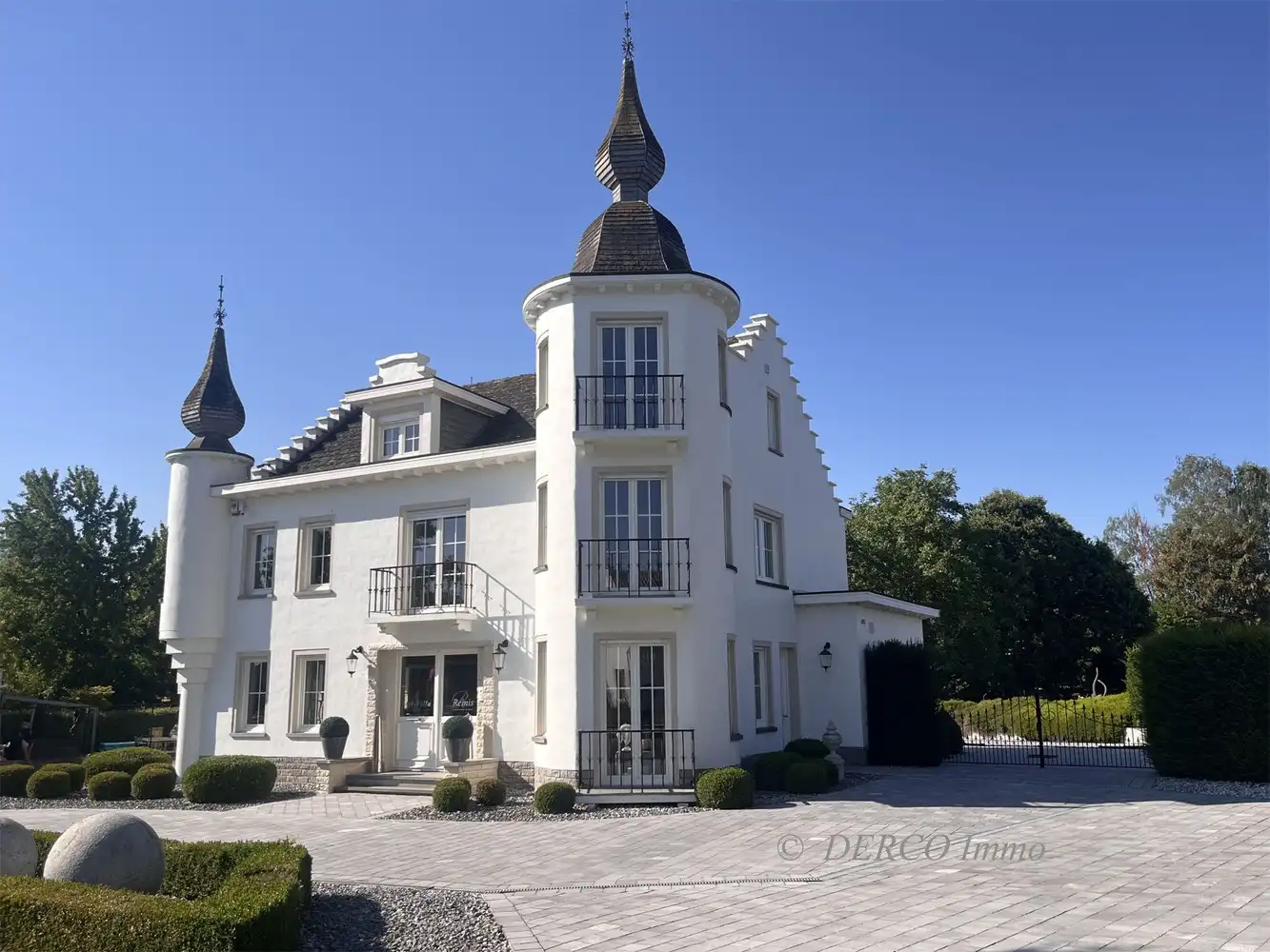 KLASSE  villa met bijzondere UITSTRALING       (momenteel privé + kantoren + kangoeroewoning) foto 3
