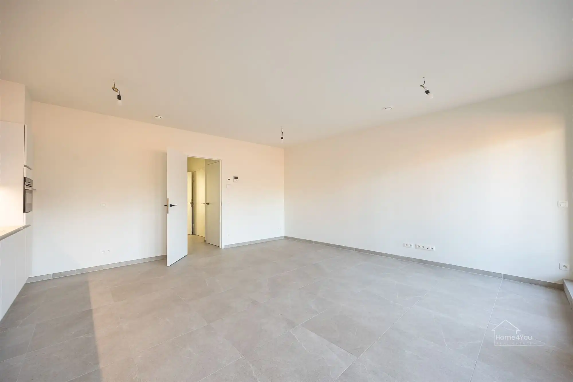Prachtig BEN-label Appartement met autostaanplaats en terras foto 3